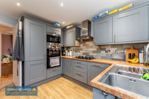 Kitchen- click for photo gallery